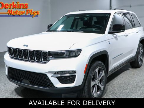 Used 2023 Jeep Grand Cherokee 4WD 4xe image 1