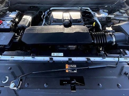 Used 2024 GMC Canyon AT4 w/ Technology Package image 7