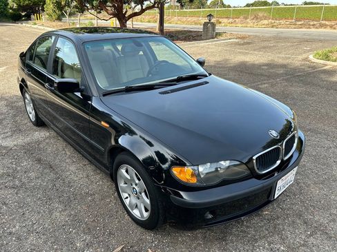 Used 2004 BMW 325i Sedan RWD image 10
