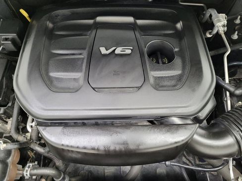 Used 2018 Jeep Grand Cherokee Altitude image 30