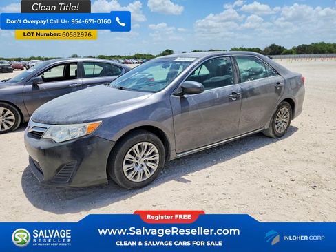 Used 2014 Toyota Camry LE FWD image 1