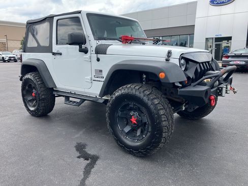 Used 2013 Jeep Wrangler Sport AWD/4WD image 8