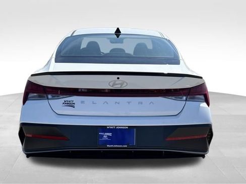 New 2026 Hyundai Elantra SEL Sport Premium FWD image 4