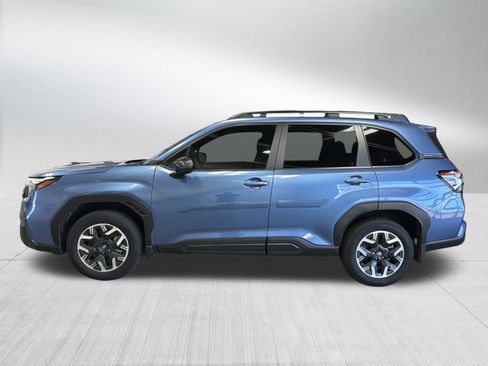 Used 2025 Subaru Forester Premium w/ Convenience Package #1 AWD/4WD image 4