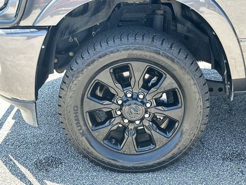 Used 2022 RAM 2500 Limited AWD/4WD image 11