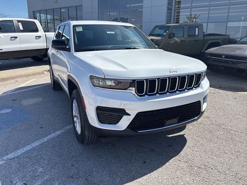 New 2026 Jeep Grand Cherokee Laredo AWD/4WD image 8