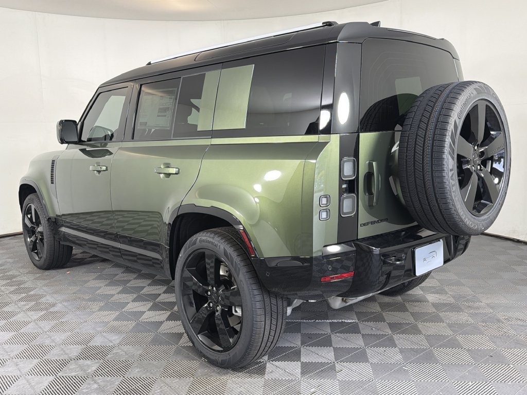 New 2026 Land Rover Defender 110 X-Dynamic SE AWD/4WD image 3