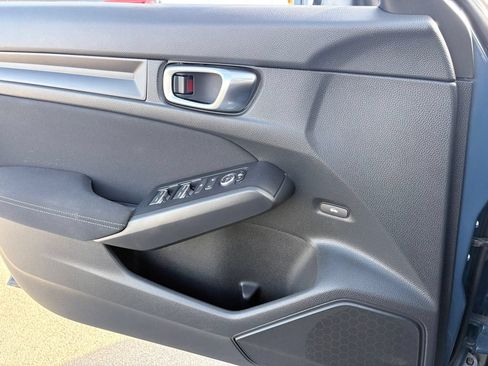 Used 2025 Honda Civic Sport image 11