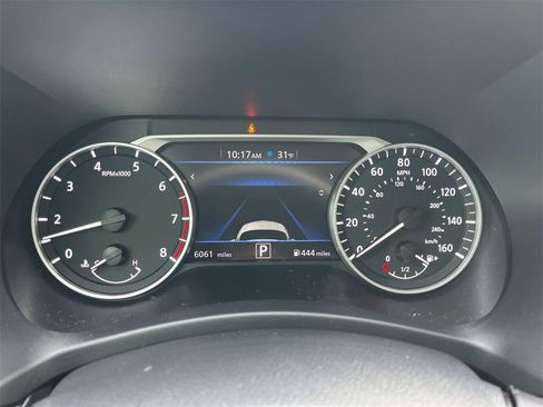 Certified 2025 Nissan Sentra SR image 36