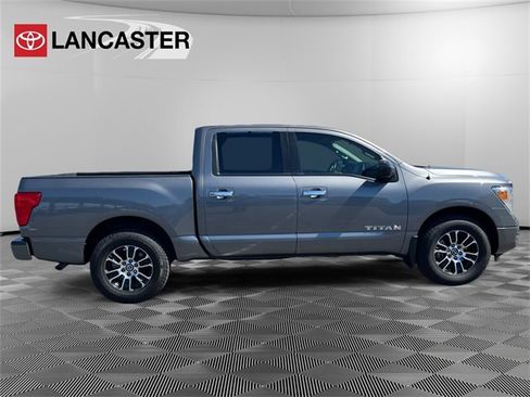 Used 2021 Nissan Titan SV w/ Accessory Utility Package image 8