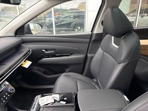 New 2025 Hyundai Tucson Limited image 23