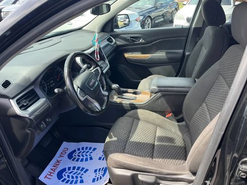 Used 2019 GMC Acadia SLE w/ LPO, Floor Liner Package FWD image 9