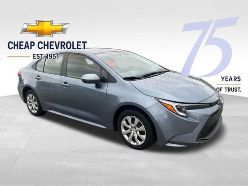 Used 2025 Toyota Corolla LE FWD image 7