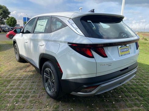 New 2026 Hyundai Tucson Blue SE image 5