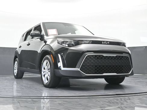 Used 2023 Kia Soul LX FWD image 51