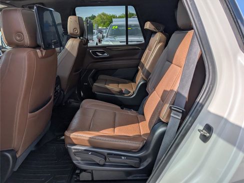 Used 2021 Chevrolet Tahoe High Country AWD/4WD image 17