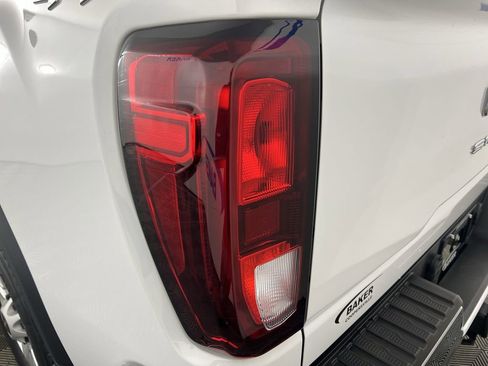 Used 2025 GMC Sierra 2500 Pro image 33