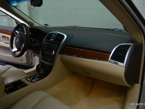 Used 2008 Cadillac SRX w/ Utility Package RWD image 11