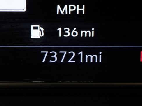 Used 2021 GMC Yukon Denali w/ Denali Premium Package image 21