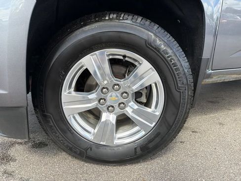 Used 2022 Chevrolet Colorado LT w/ LT Convenience Package AWD/4WD image 9