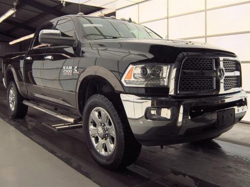 Used 2018 RAM 2500 Laramie image 2