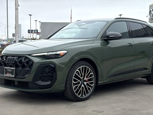 New 2025 Audi SQ5 Prestige image 3