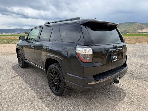 Used 2021 Toyota 4Runner Nightshade AWD/4WD image 5
