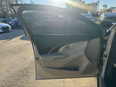 Used 2014 Buick LaCrosse Leather image 12