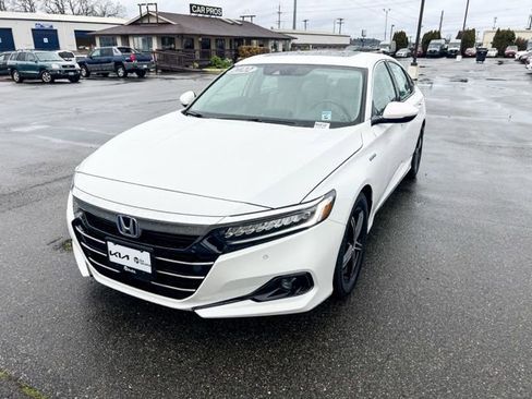 Used 2022 Honda Accord Touring image 3