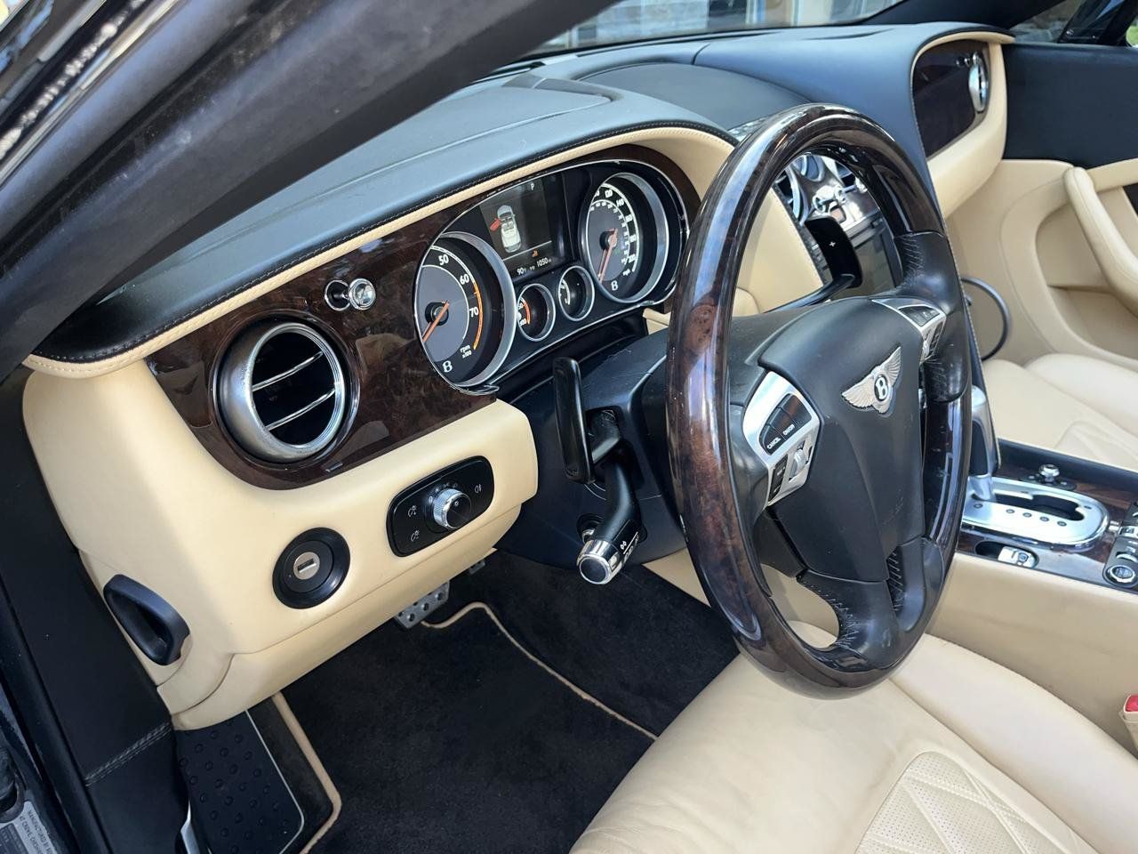 Used 2013 Bentley Continental GT AWD/4WD image 29