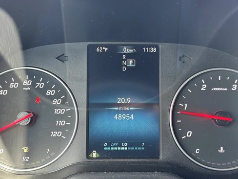 Used 2024 Mercedes-Benz Sprinter 2500 w/ Acoustic Package image 24