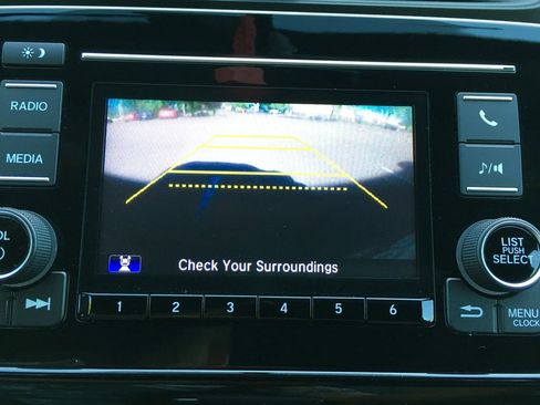 Used 2017 Honda CR-V LX image 16