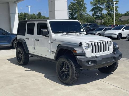 Used 2022 Jeep Wrangler Unlimited Sport AWD/4WD image 5