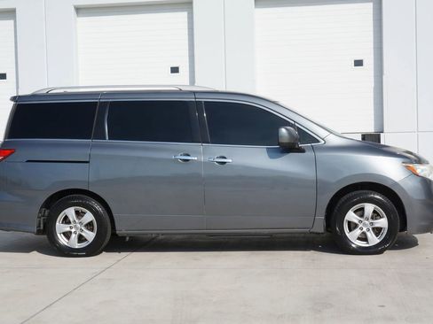 Used 2016 Nissan Quest SV image 16