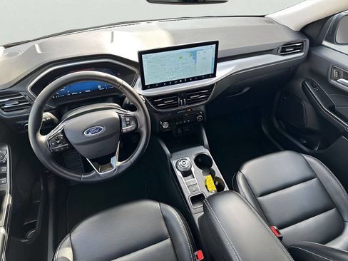 Used 2025 Ford Escape Platinum image 12