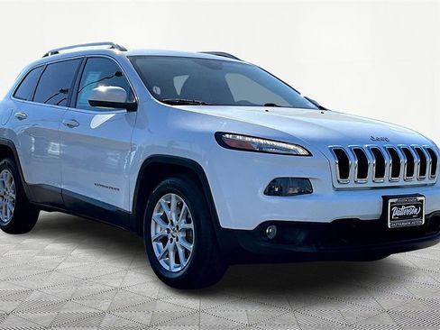 Used 2016 Jeep Cherokee Latitude image 5