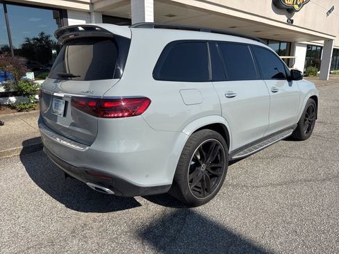 Used 2024 Mercedes-Benz GLS 450 4MATIC image 8