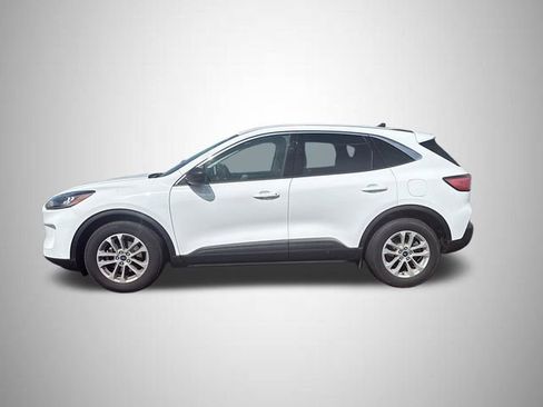 Used 2022 Ford Escape SE w/ Cold Weather Package FWD image 3