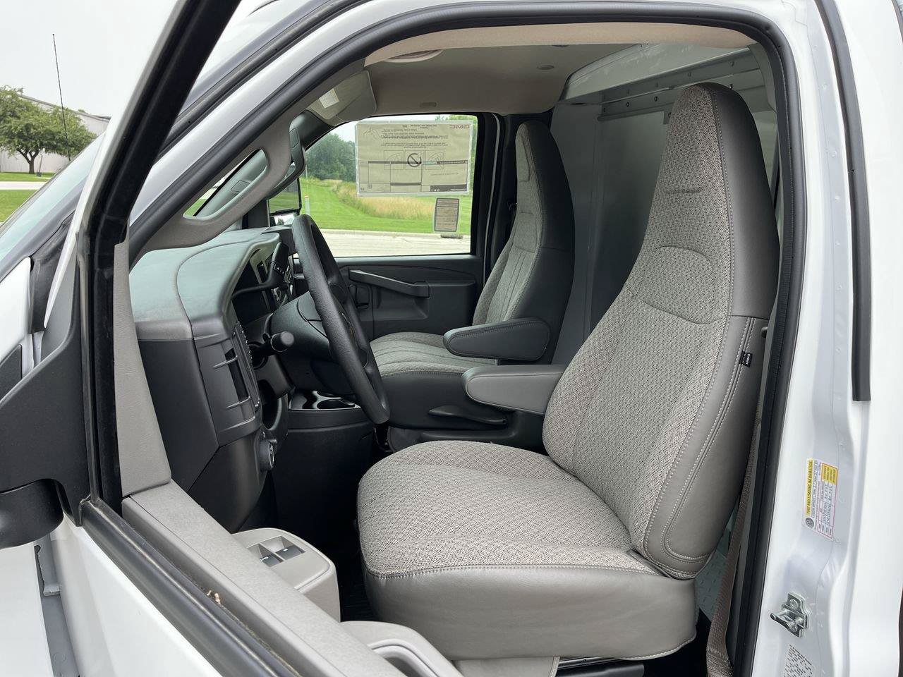 New 2026 GMC Savana 3500 w/ Power Convenience Package RWD image 9