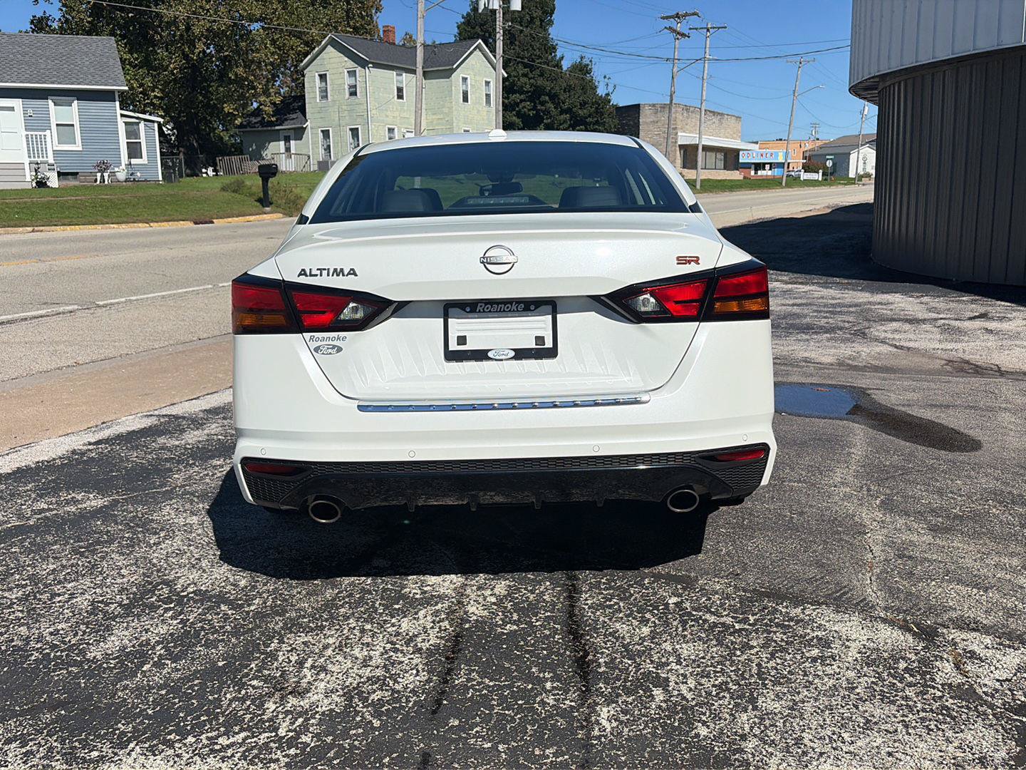 Used 2023 Nissan Altima 2.5 SR FWD image 4