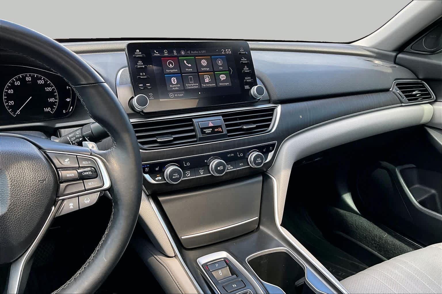 Used 2018 Honda Accord Touring image 7