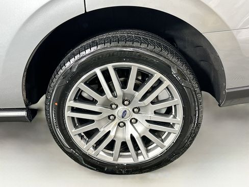 Used 2024 Ford Expedition Limited image 11