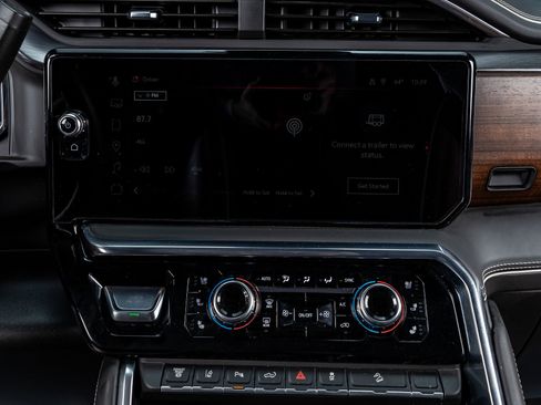 Used 2025 GMC Sierra 2500 Denali Ultimate image 23