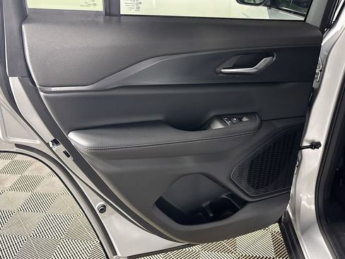 New 2025 Jeep Grand Cherokee Laredo w/ MOPAR Finishing Package image 18