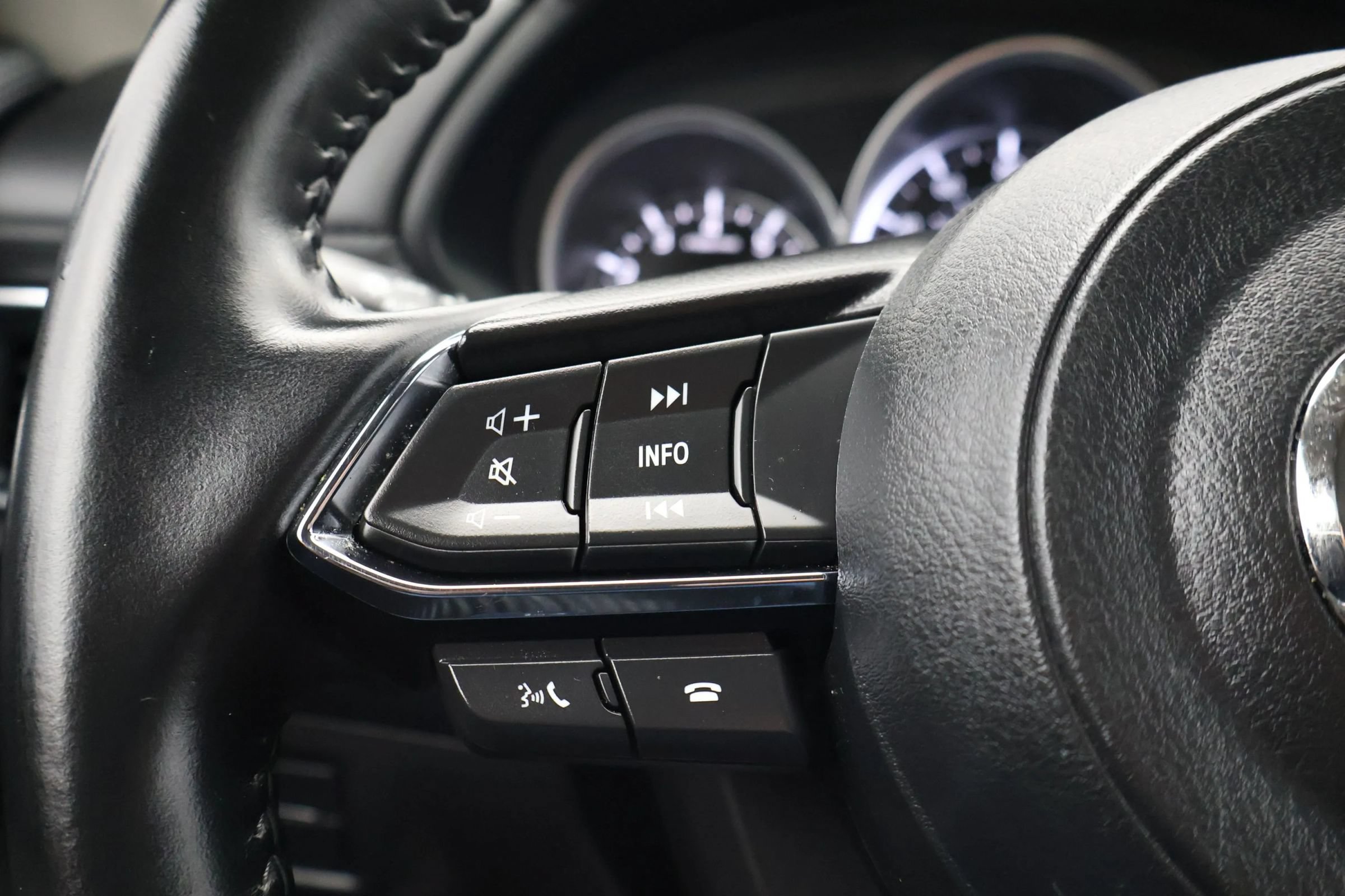 Used 2025 MAZDA CX-5 AWD 2.5 S w/ Select Package image 24