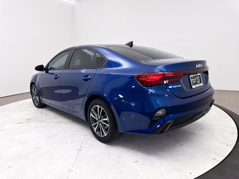 Used 2022 Kia Forte LXS w/ LXS Technology Package FWD image 13