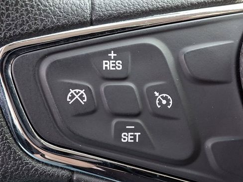 Used 2017 Chevrolet Cruze LT w/ Convenience Package image 20