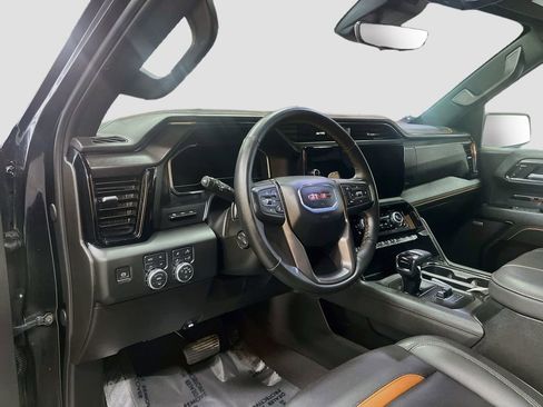 Used 2024 GMC Sierra 1500 AT4 w/ Technology Package image 9