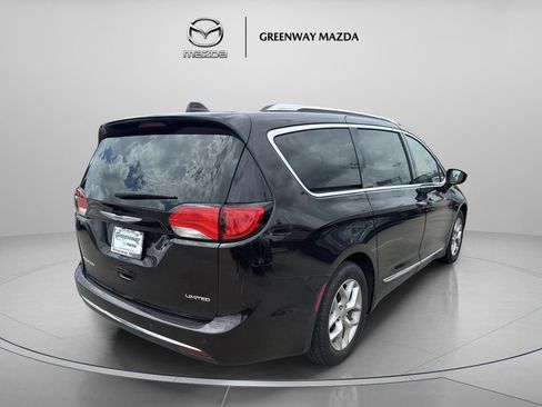 Used 2019 Chrysler Pacifica Limited FWD image 7