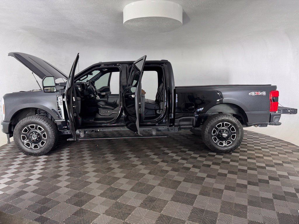 Used 2024 Ford F350 Platinum AWD/4WD image 10